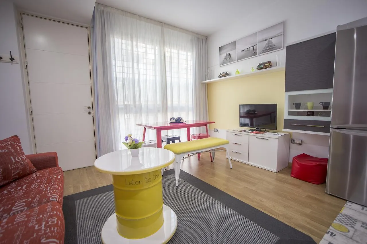 Lägenhet Apartamentos Momas La Casa De Mama Málaga